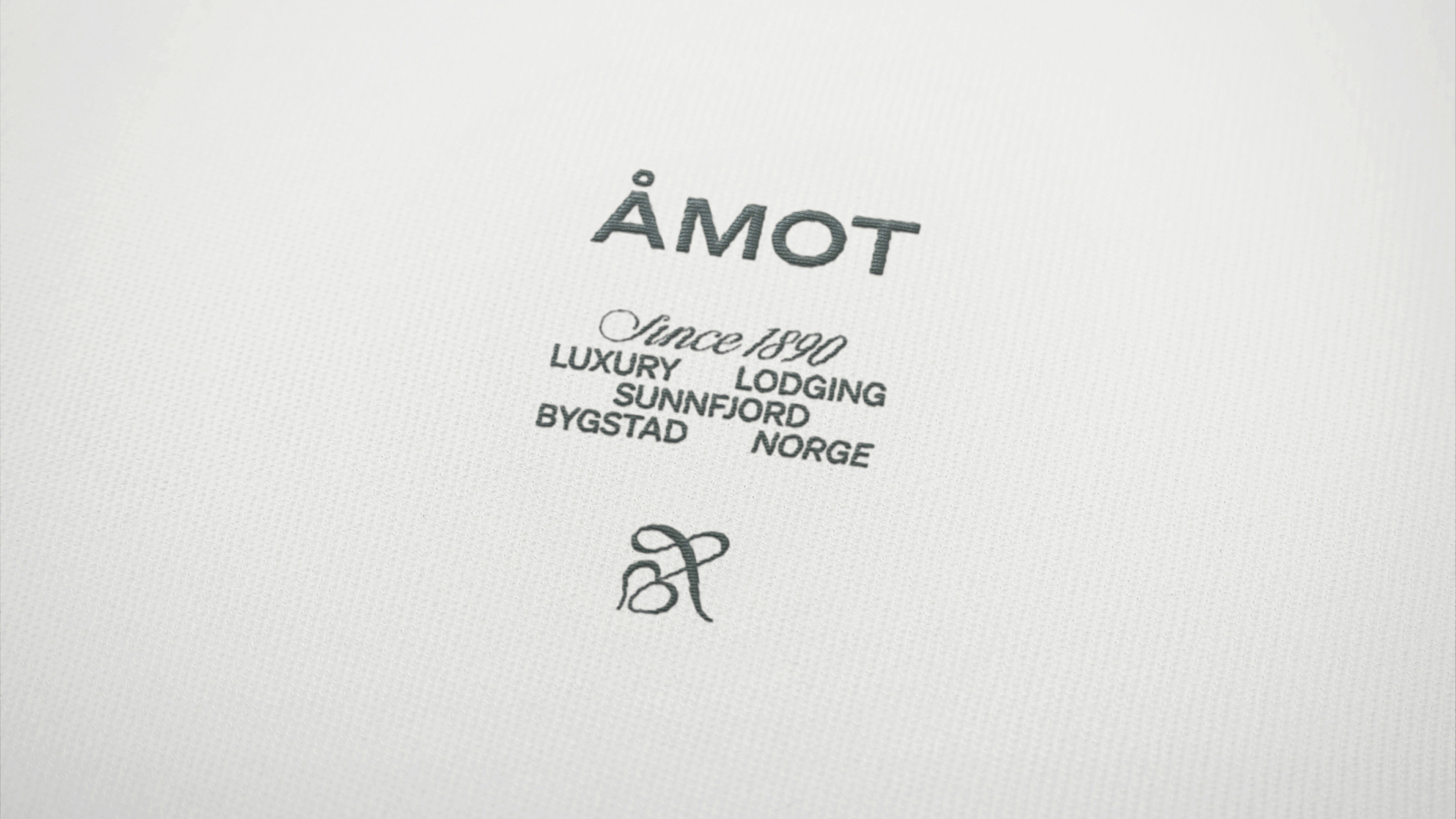 29 Amot Embroidered Type4