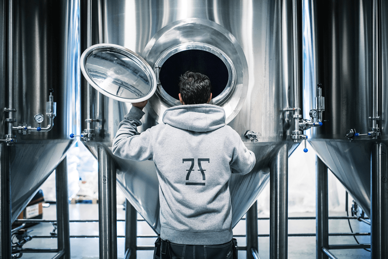 140821 7Fjell Workers 5A