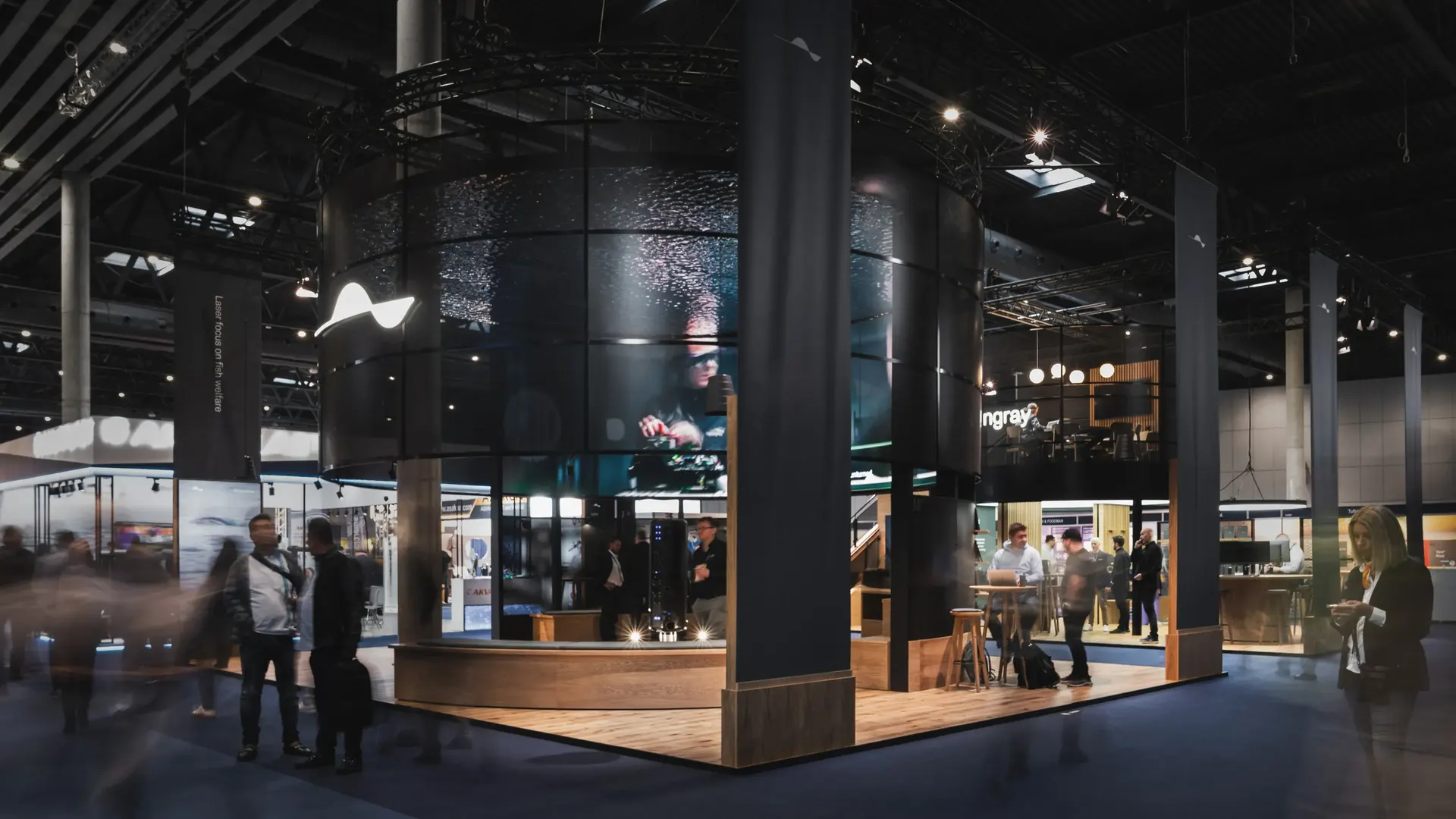 33 kind work stingray exhibition stand6