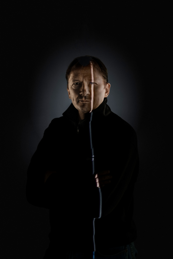 Darker Skin T3 A9864@ Kind